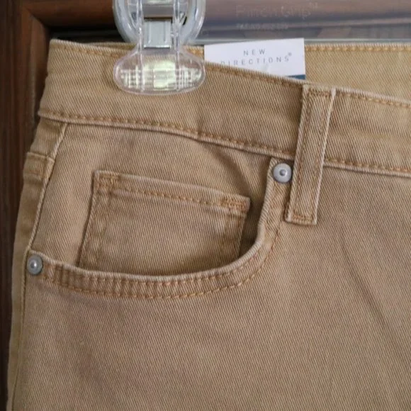 New Directions Button Fly High Rise Jeans - Khaki, Size 6 - Picture 5 of 16